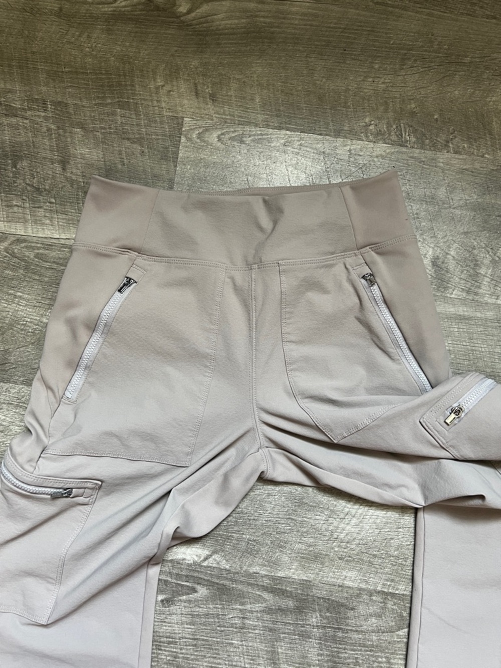 Athleta Headlands Hybrid High Rise Cargo Legging - Picture 8 of 15